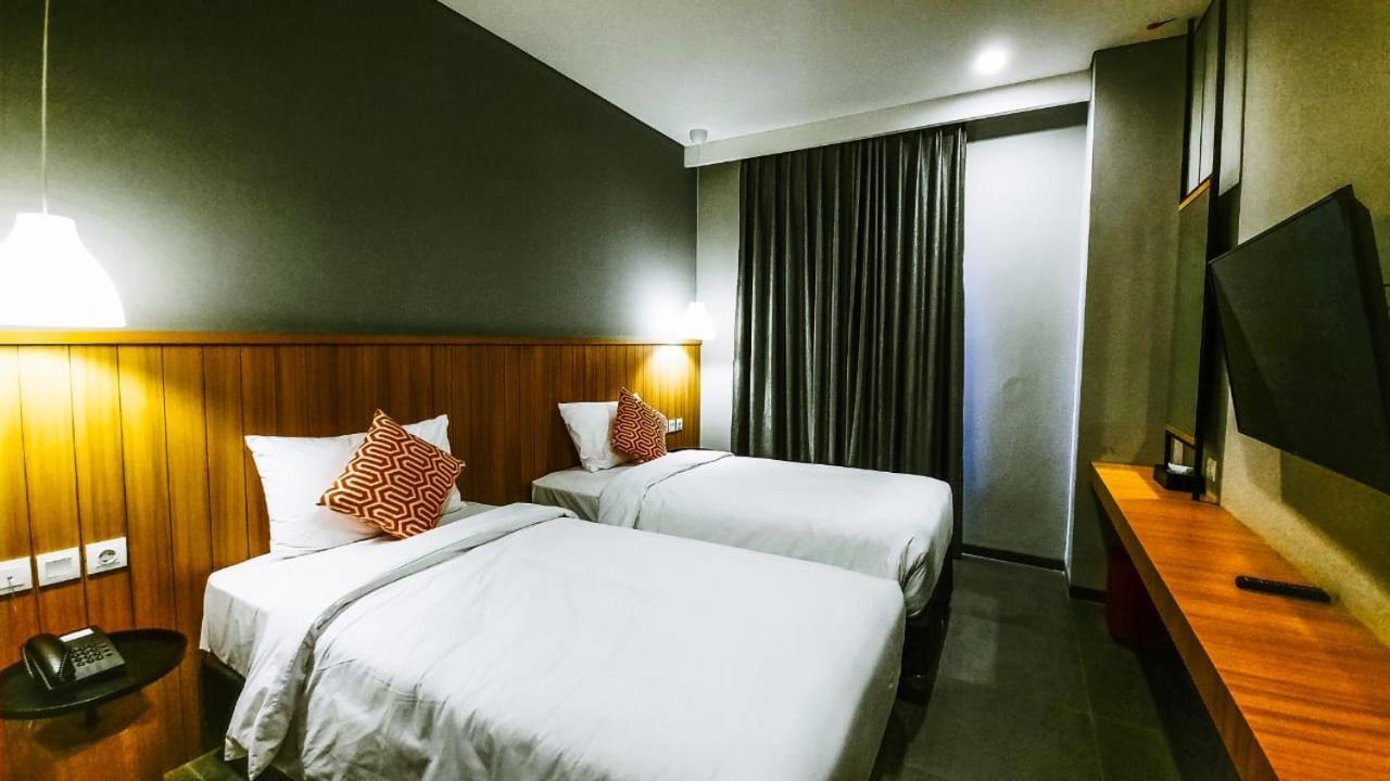 Kytos Hotel Bandung Esterno foto